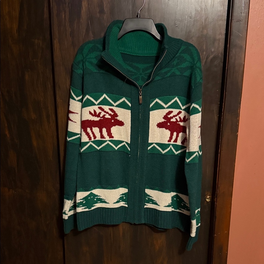 Men's Green Zip-Up Sweater with Reindeer Pattern